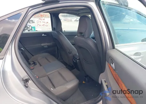 2005 Volvo S40 2.4I from USA, damaged, VIN YV1MS382152109558